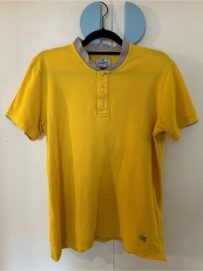 Chevignon Men's Yellow Short-Sleeve Bomber Collar Polo with Contrast Collar